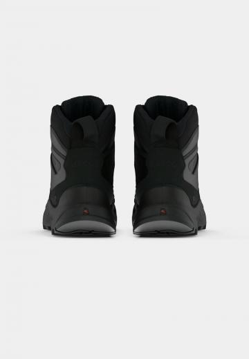 Походные ботинки