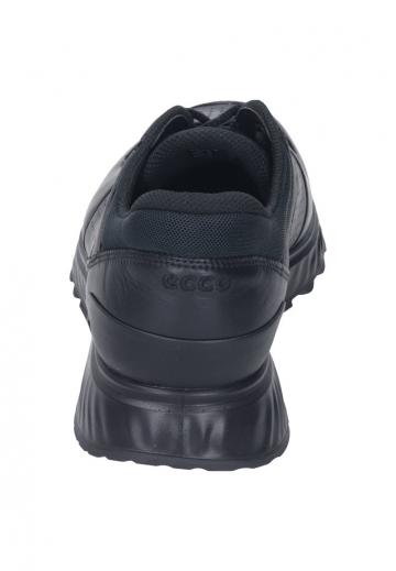 Походные кроссовки