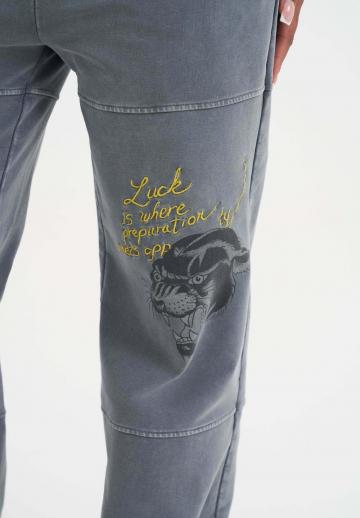 Спортивные штаны