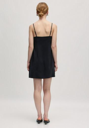 Короткое платье