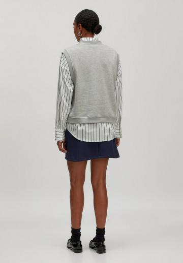 Пуловер без рукавов