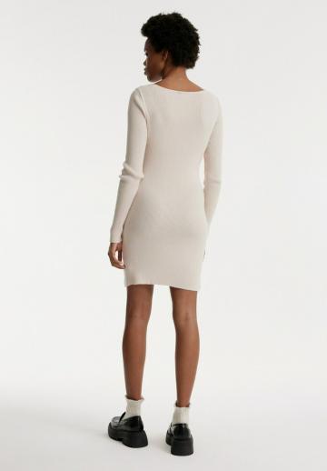 Платье футляр