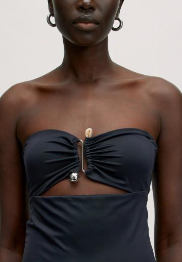 Слитный купальник