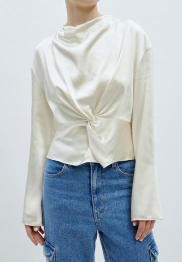 Атласная блузка