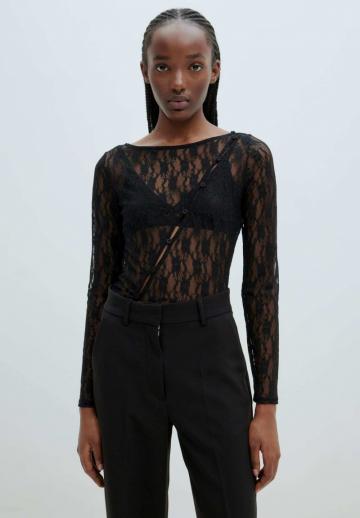 Кружевная блузка