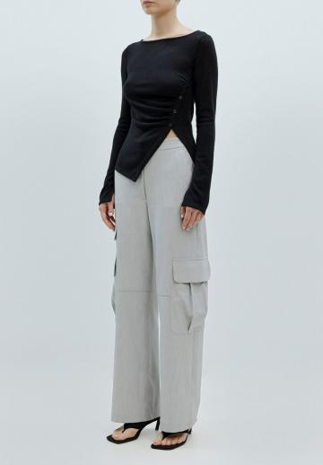 Брюки с накладными карманами