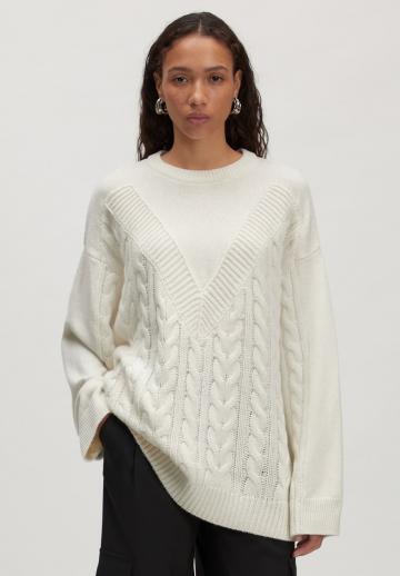 Длинный пуловер