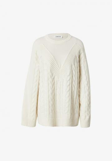 Длинный пуловер