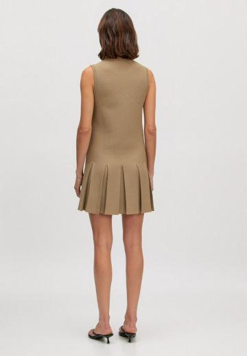 Вязаное платье