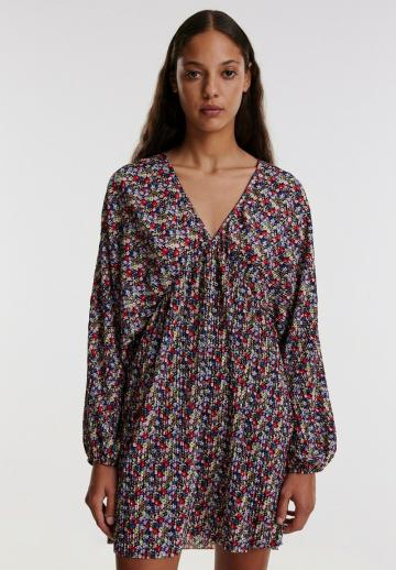 Короткое платье