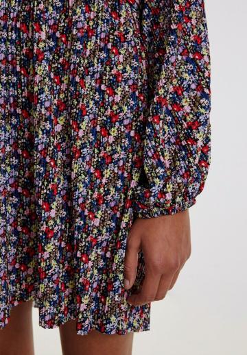 Короткое платье