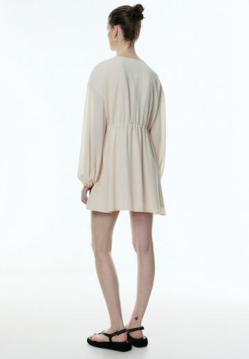 Короткое платье