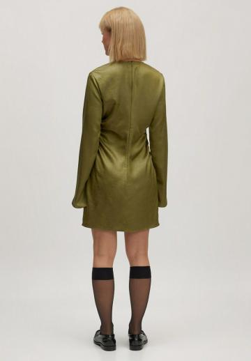 Короткое платье