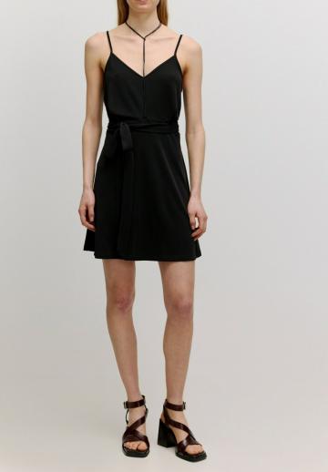 Короткое платье