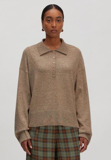 Пуловер с воротником поло