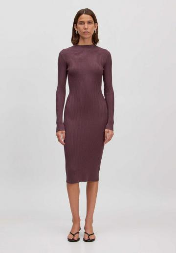 Платье футляр