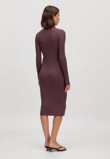 Платье футляр