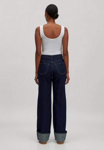 Прямые джинсы