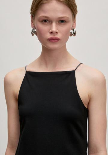 Короткое платье