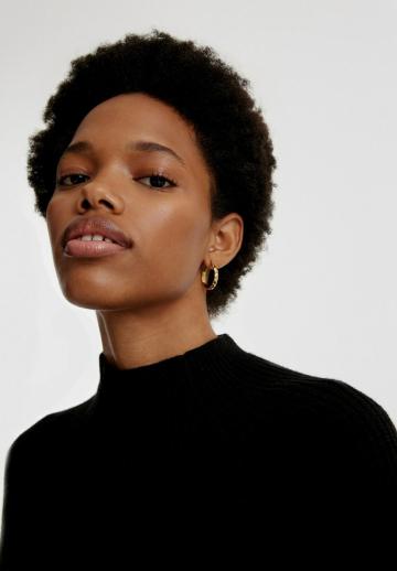 Вязаное платье