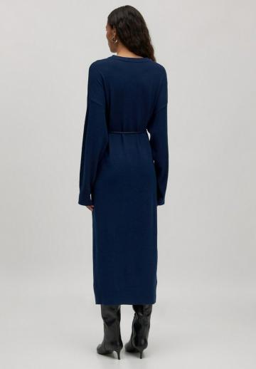 Вязаное платье