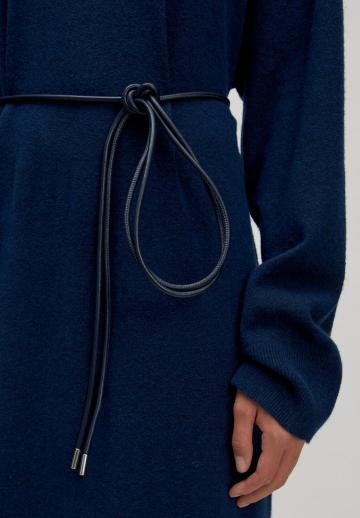 Вязаное платье