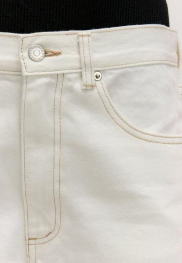 Прямые джинсы