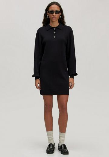 Вязаное платье