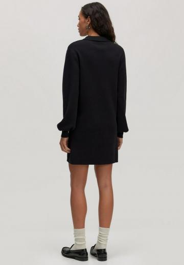 Вязаное платье