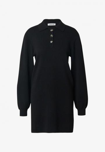 Вязаное платье