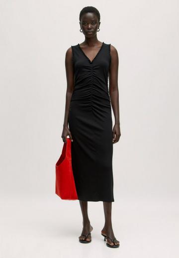 Платье футляр