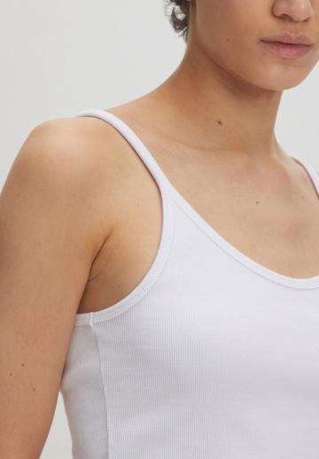 Топ на бретельках