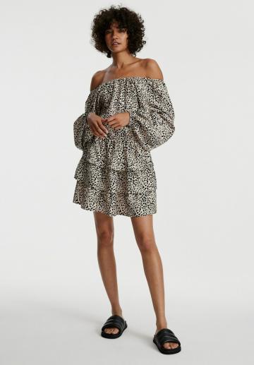 Короткое платье