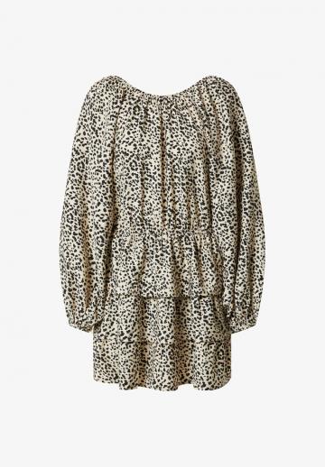 Короткое платье