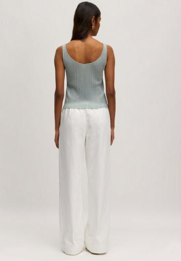 Блузка без рукавов