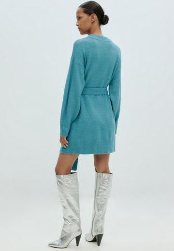 Вязаное платье