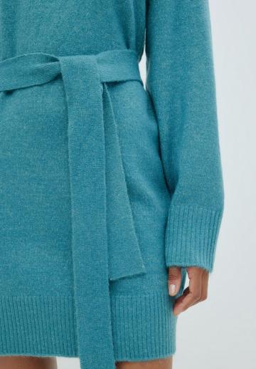 Вязаное платье