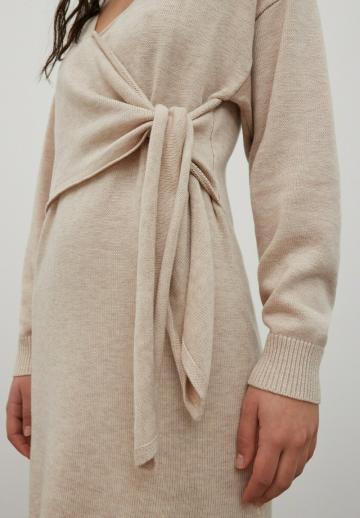 Вязаное платье