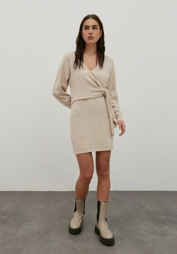 Вязаное платье