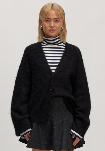 Вязаная кофта