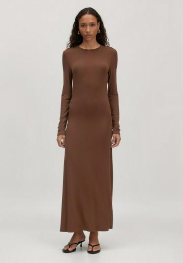 Вязаное платье