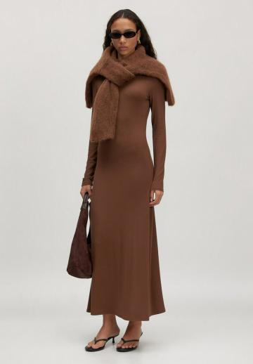 Вязаное платье