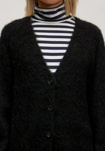 Вязаная кофта