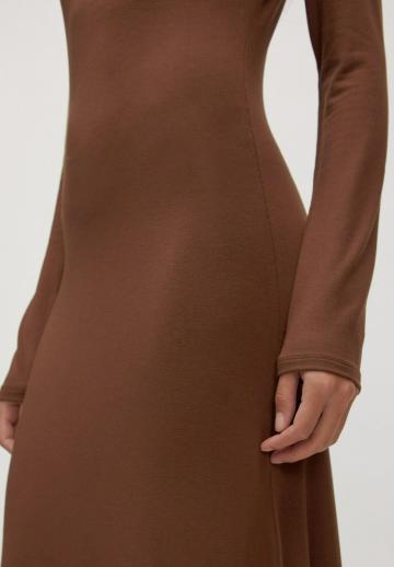 Вязаное платье