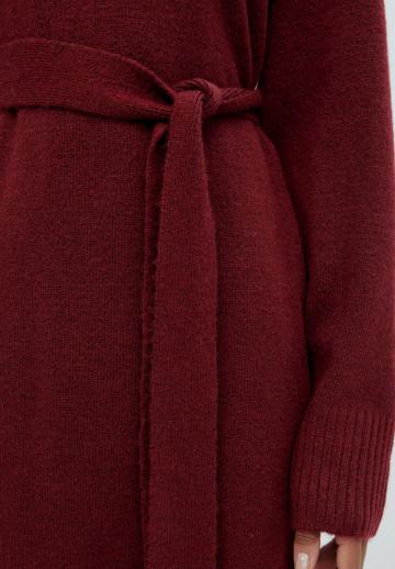 Вязаное платье