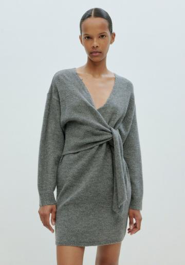 Вязаное платье