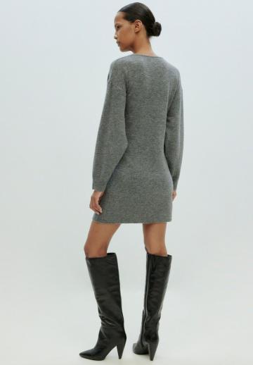 Вязаное платье