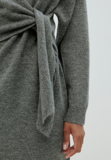 Вязаное платье