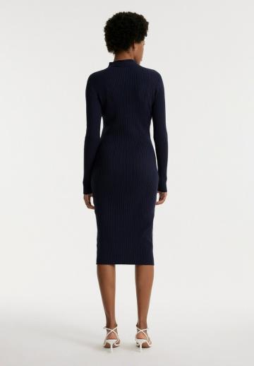 Платье футляр