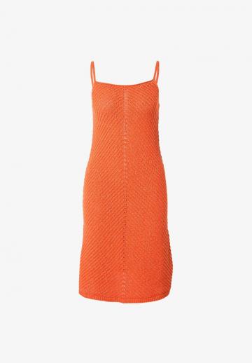 Вязаное платье